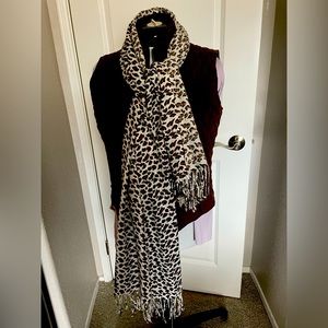 Fashion scarf